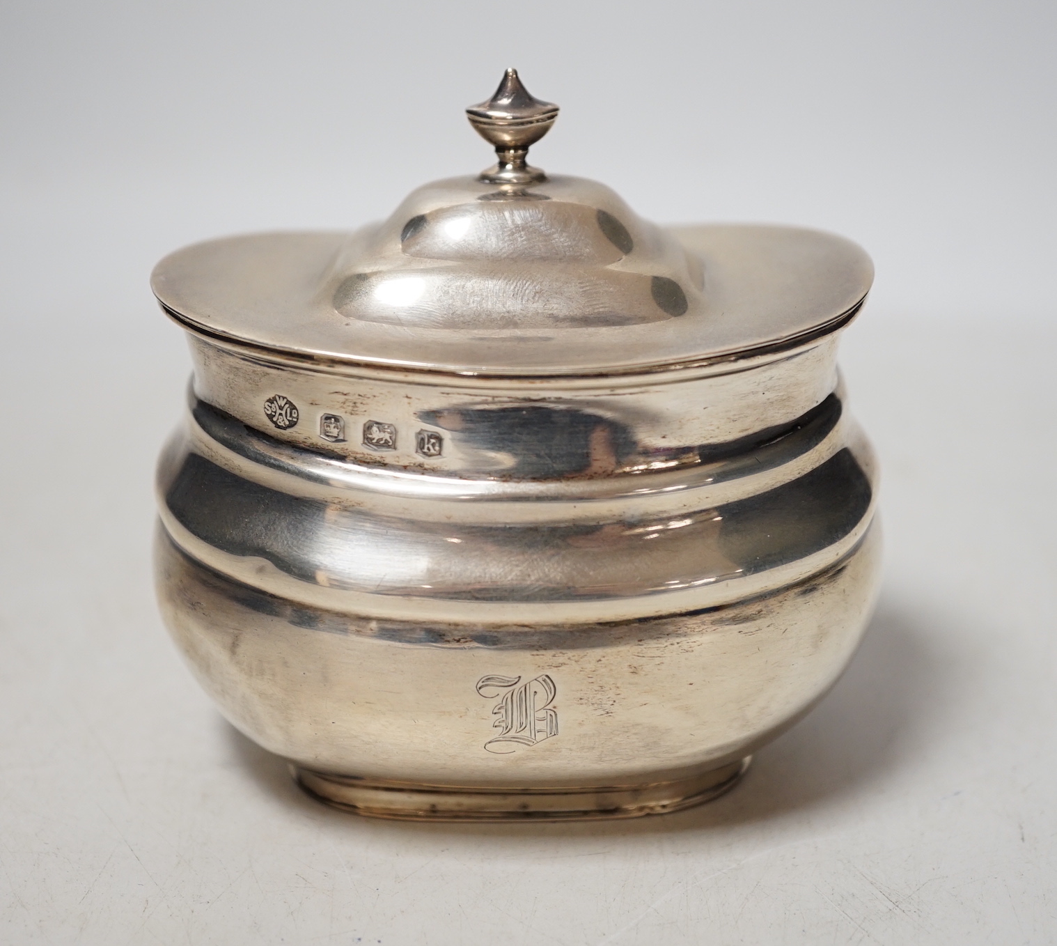 A George V silver oval tea caddy, William Hutton & Sons, Sheffield, 1927, width 93mm, 4.6oz.